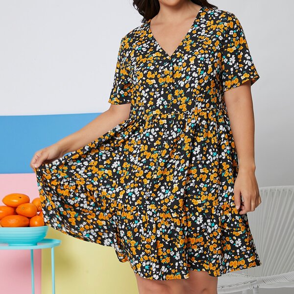 

Plus Ditsy Floral Ruffle Hem Dress, Multicolor