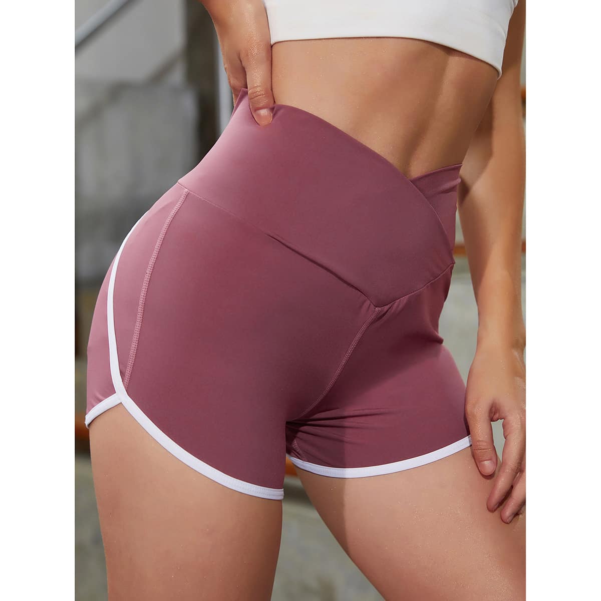 

Contrast Binding V Cut Sports Shorts, Redwood