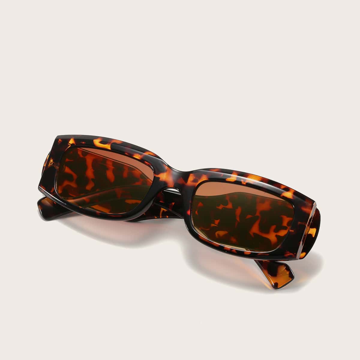 

Tortoiseshell Frame Sunglasses