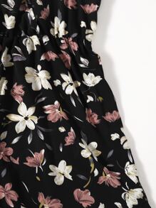 SHEIN VCAY Plus Floral Print Cami Romper - Multicolor - View 5