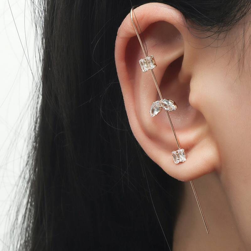 

1pc Rhinestone Decor Earring, Gold