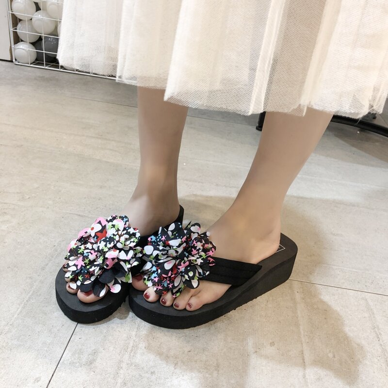 

Floral Flip Flops, Black