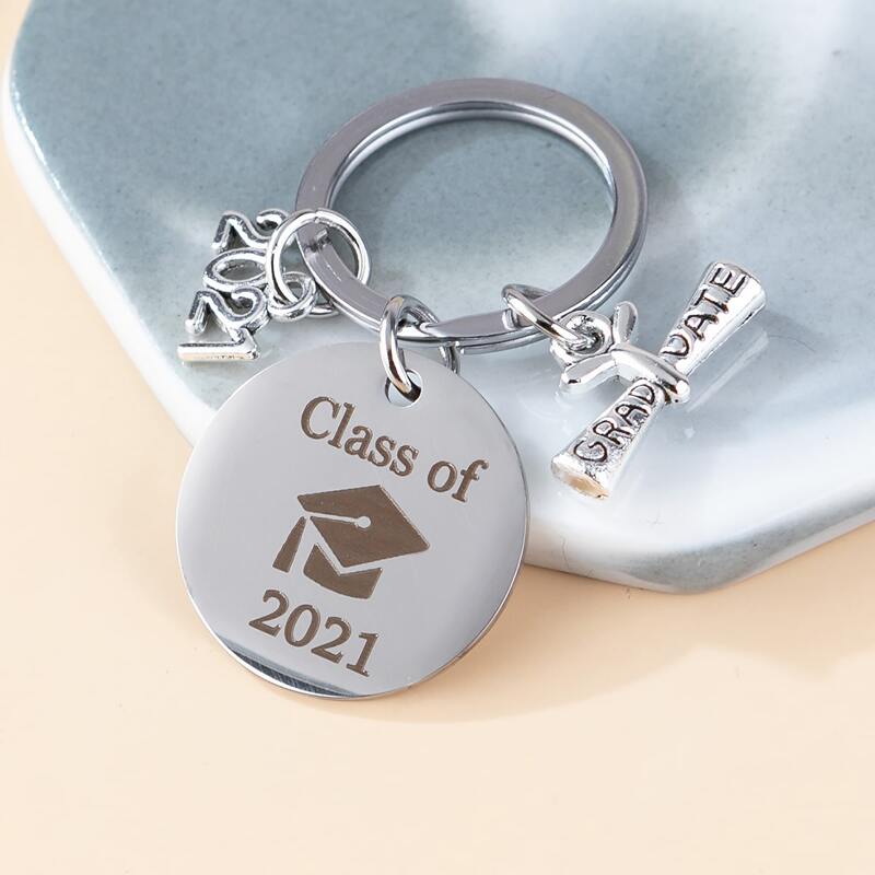 

1pc 2021 Letter Keychain, Silver