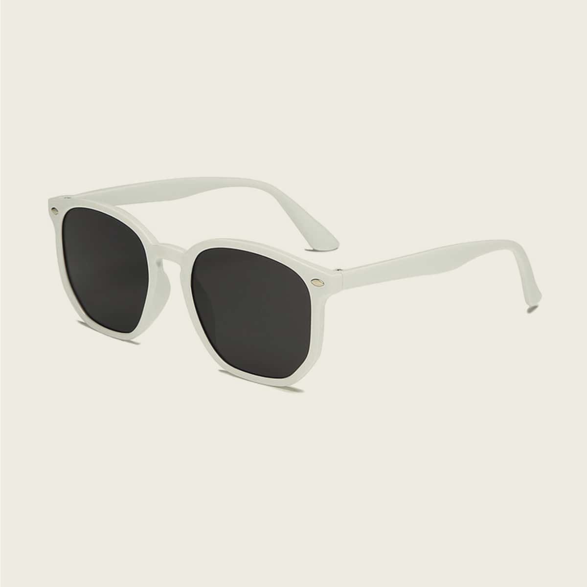 

Square Frame Sunglasses