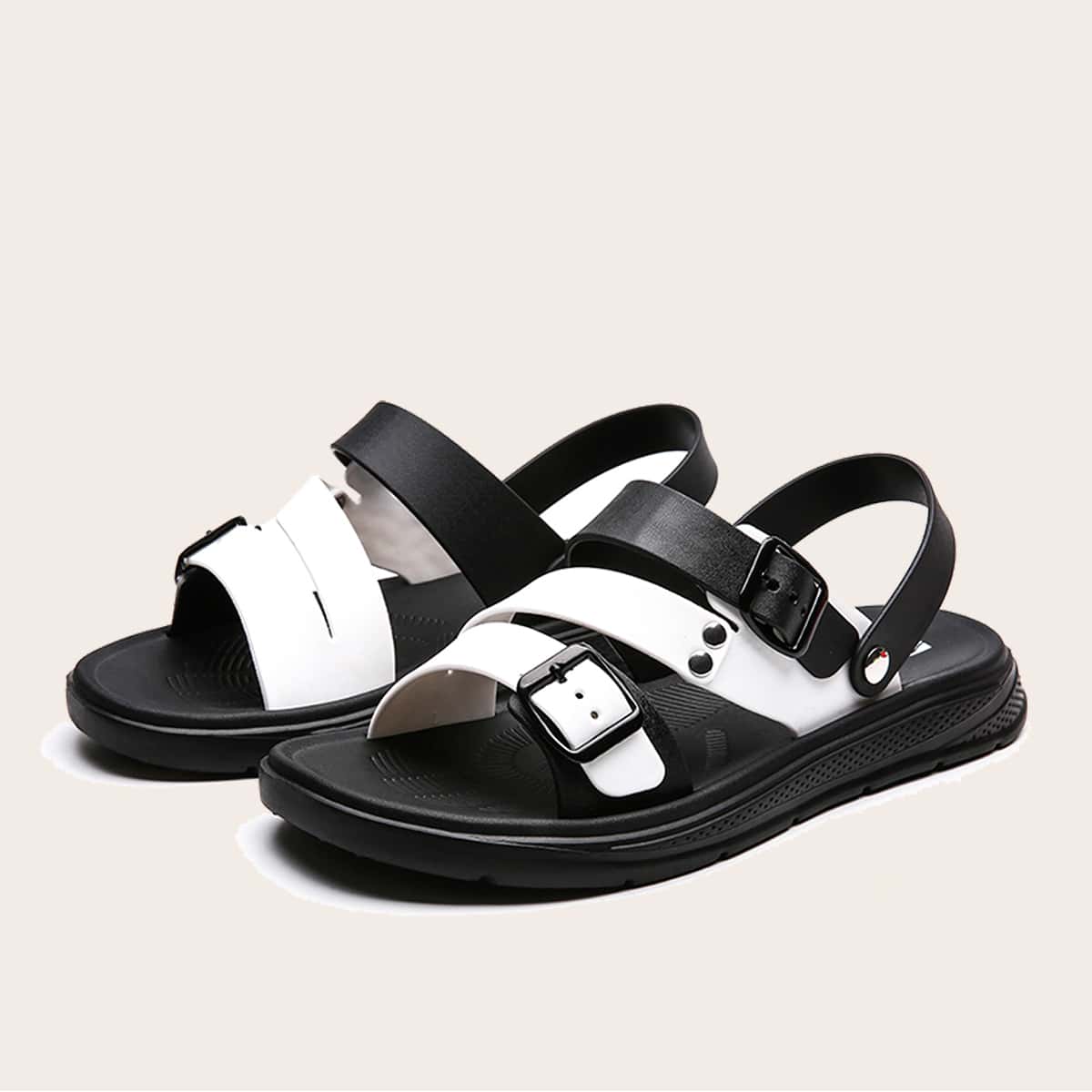 

Guys Buckle Decor Two Way Wear Sandals, Black and white