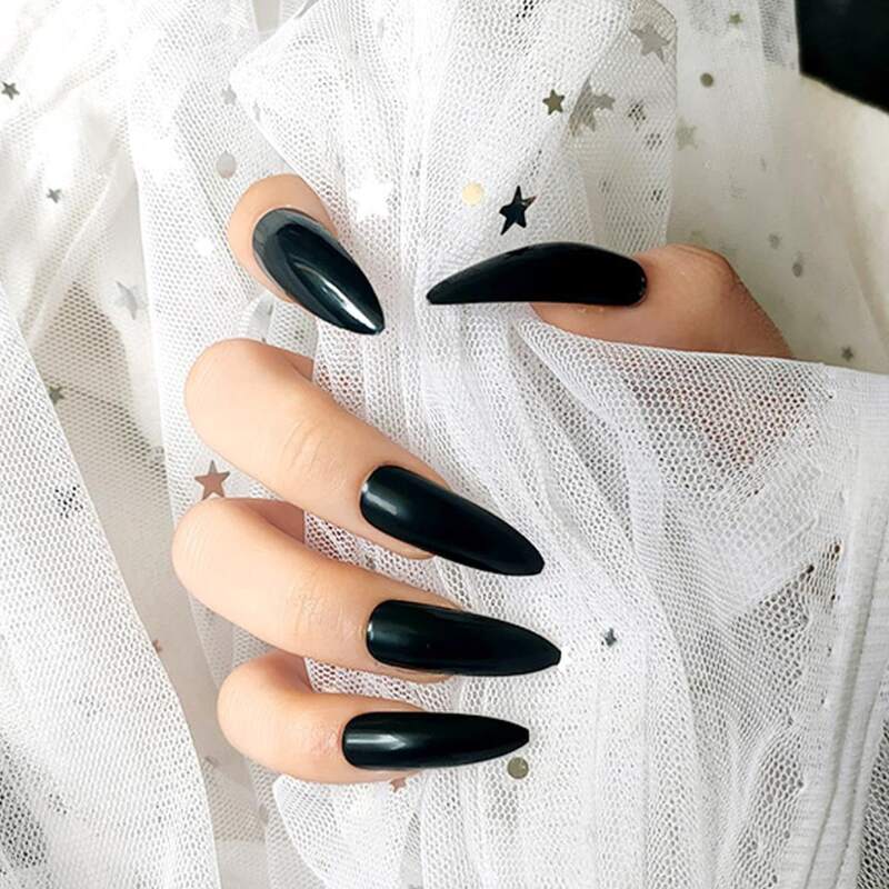 

24pcs Plain Pointed Fake Nail, Black
