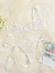 Conjunto De Lencería Con Brasier Y Braguitas De Malla Con Corazón Bordado - Blanco - Ver 1