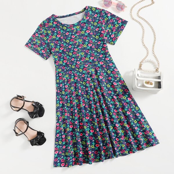 

Girls Ditsy Floral Round Neck Dress, Multicolor