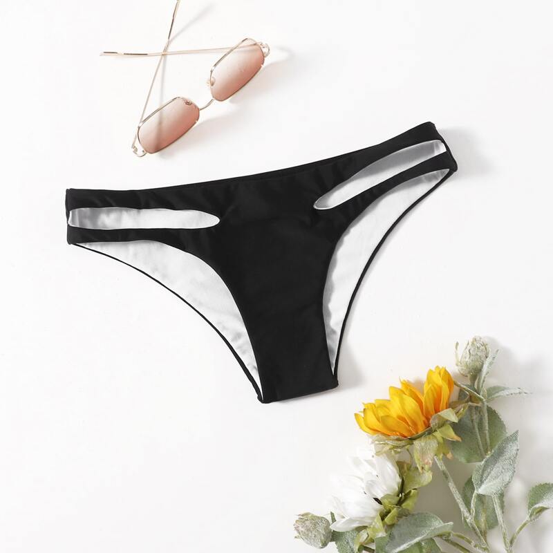 

Cut-out Bikini Bottom, Black