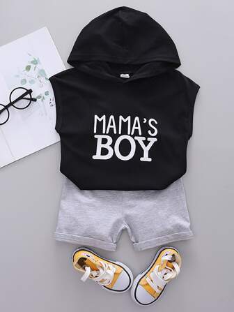 شورت مع لباس علوي بطباعة أحرف قبعة للولد الصغار