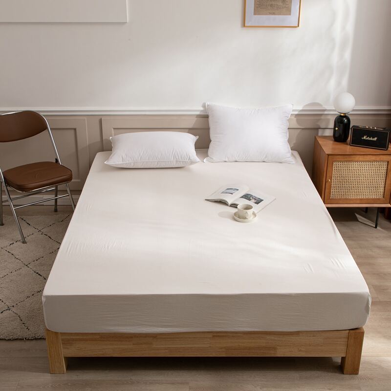 

Solid Color Fitted Sheet, White