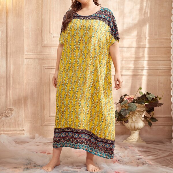 

Plus Floral Print Batwing Sleeve Nightdress, Multicolor