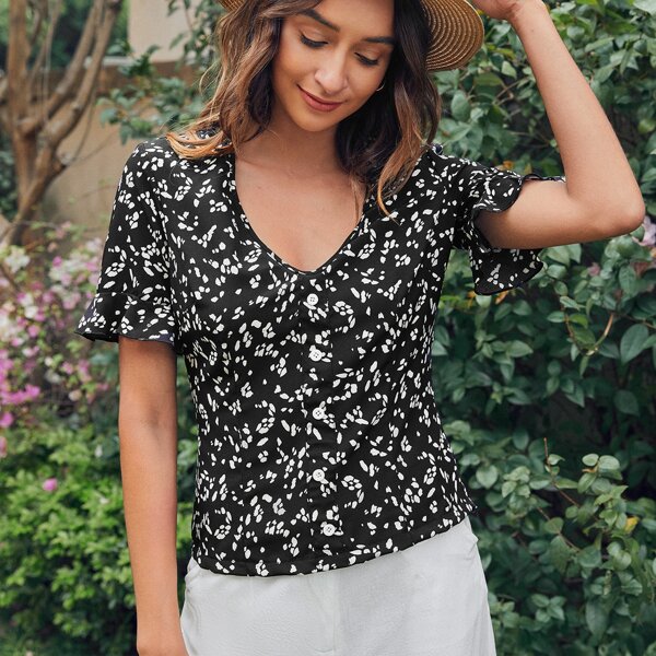 

Flounce Sleeve Button Front Dalmatian Top, Black and white