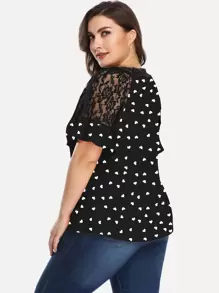 SHEIN LUNE Plus Heart Print Contrast Lace Flounce Sleeve Blouse - Black - View 2