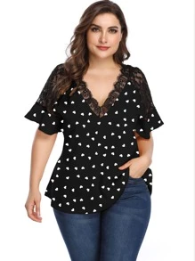 SHEIN LUNE Plus Heart Print Contrast Lace Flounce Sleeve Blouse - Black - View 4