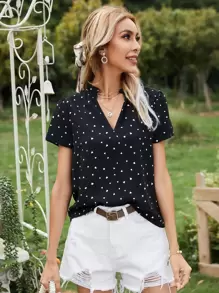 SHEIN Frenchy 紙屑狀心形缺口領襯衫 - 黑色 - 查看 4