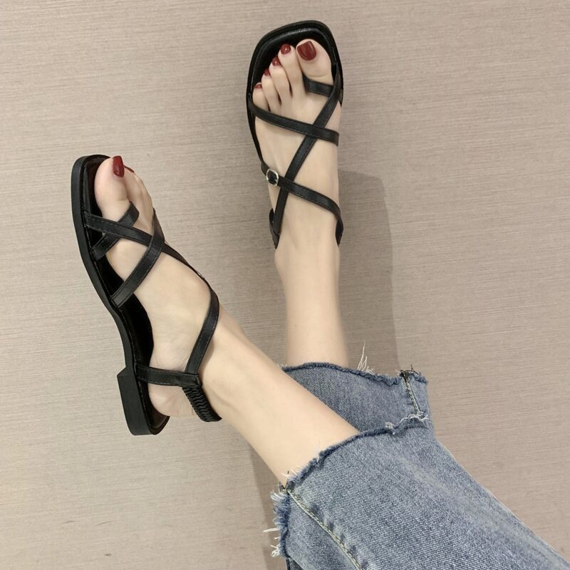 

Toe Post Strappy Flat Sandals, Black