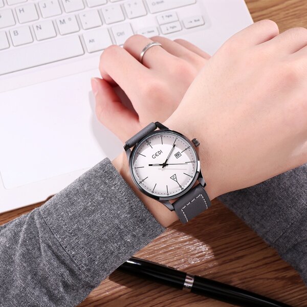

Men Round Pointer Date Quartz Watch