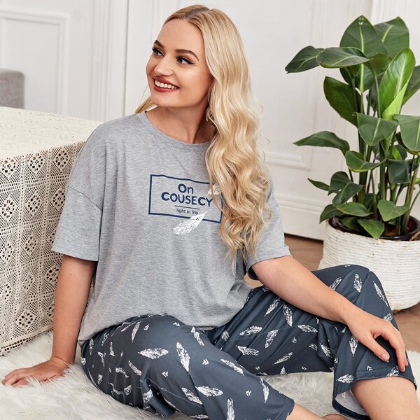 

Plus Feather And Letter Graphic Pajama Set, Multicolor
