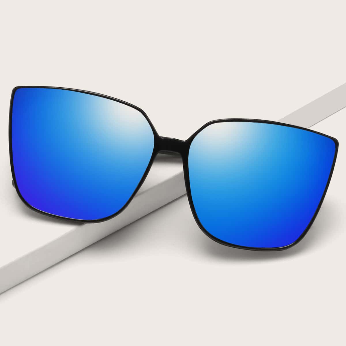 

Acrylic Frame Tinted Lens Sunglasses