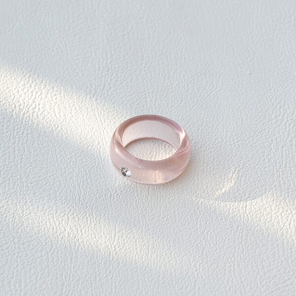 

Zircon Decor Acrylic Ring, Pink