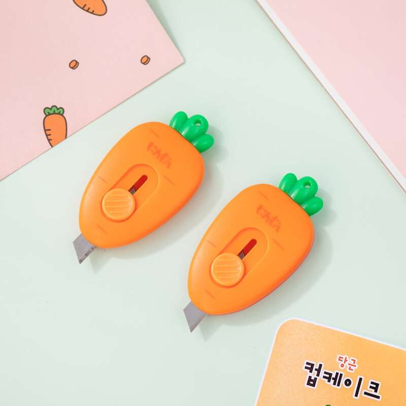 

1pc Carrot Shaped Utility Knife, Orange