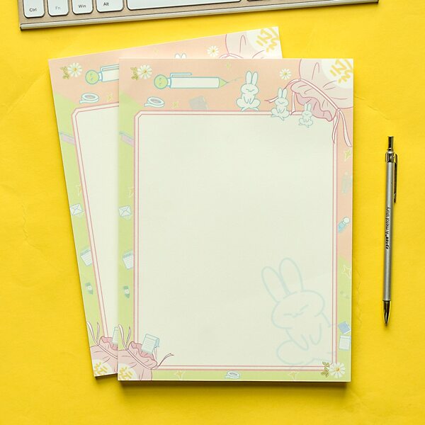 

1pc Cartoon Graphic Memo Pad, Multicolor