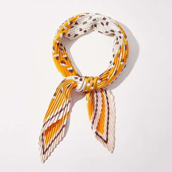 

Graphic Pleated Bandana, Multicolor