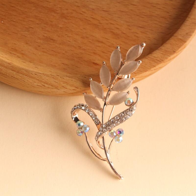 

1pc Rhinestone Leaf Brooch, Gold
