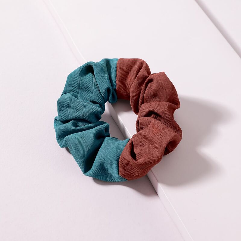

Color Block Pleated Scrunchie, Multicolor