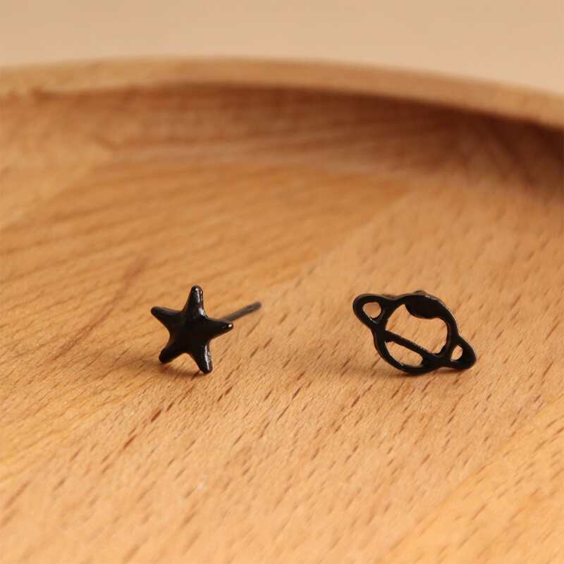 

Star Stud Earrings, Black