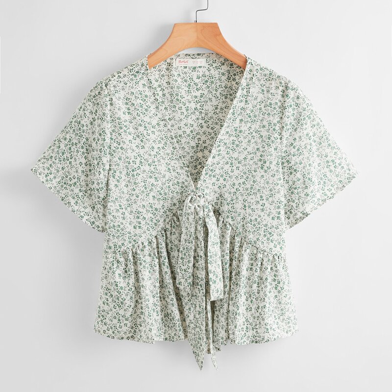 

Ditsy Floral Tie Front Blouse, Multicolor