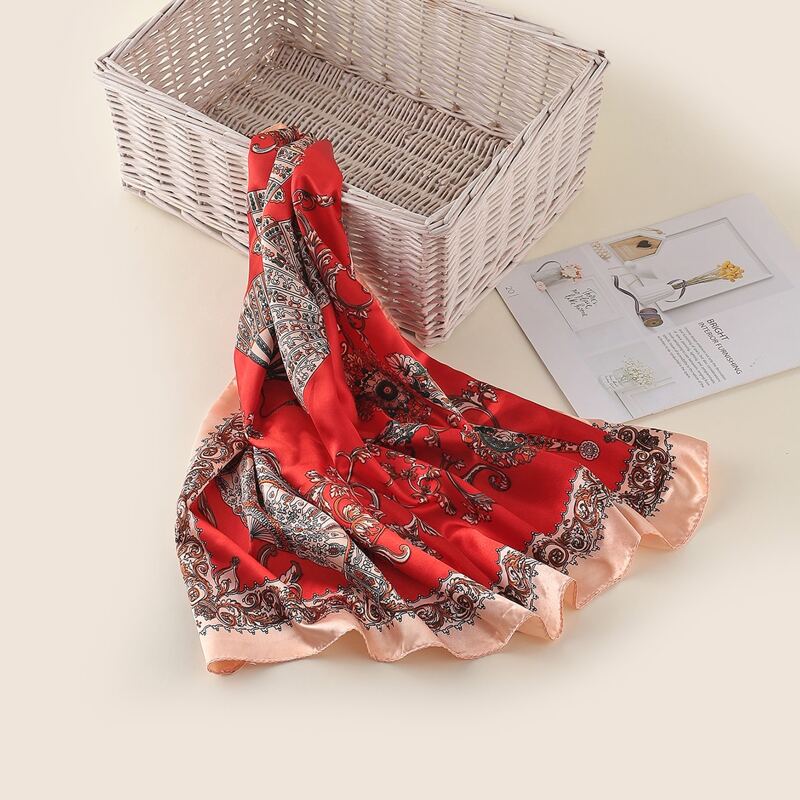 

Fan Print Bandana, Red