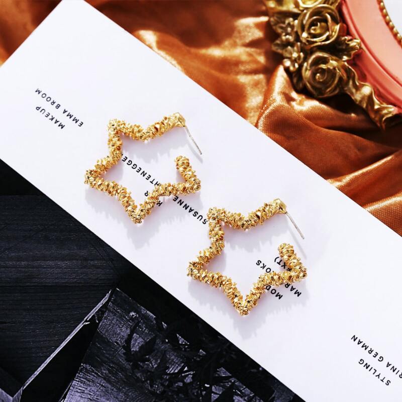 

1pair Star Design Earrings, Gold