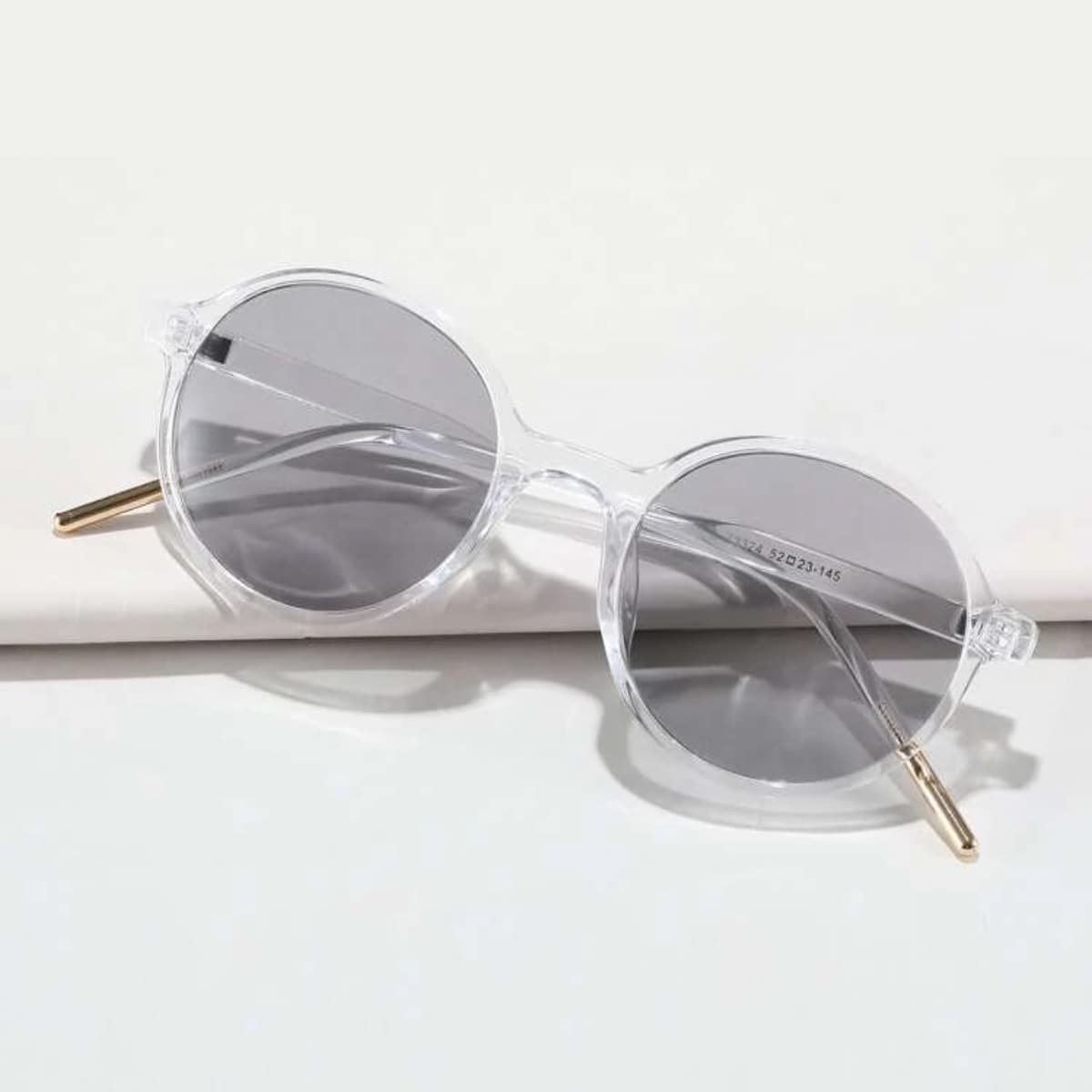

Round Frame Sunglasses