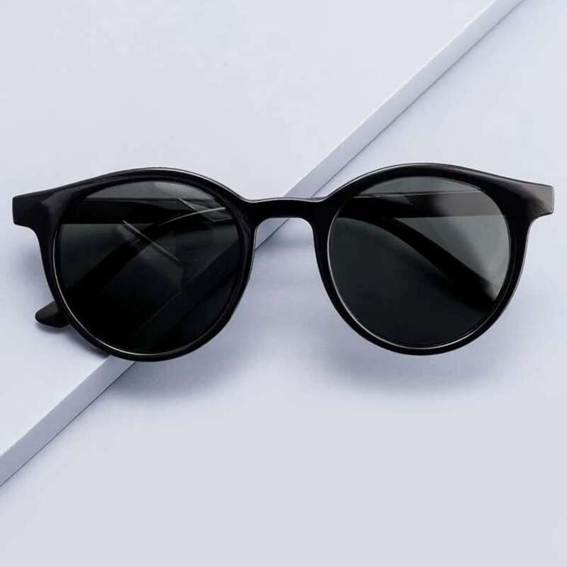 

Round Frame Sunglasses