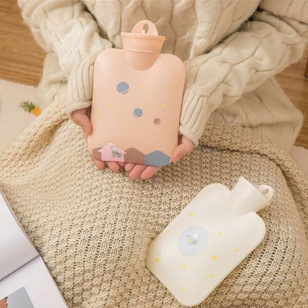 

1pc Cartoon Graphic Random Hot Water Bag, Multicolor