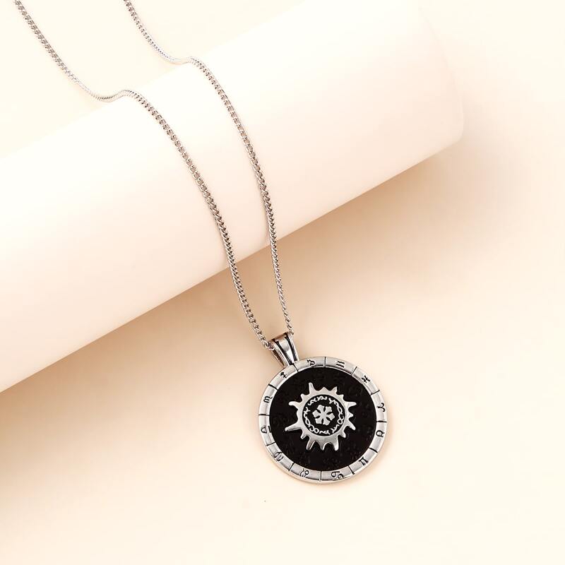 

Guys Round Charm Necklace, Silver