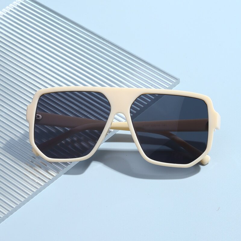 

Flat Top Sunglasses