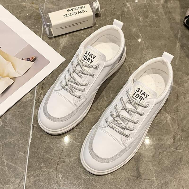 

Contrast Binding Lace-up Skate Shoes, White