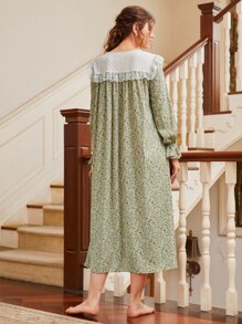 SHEIN Unity 網眼刺繡肩部蕾絲邊鐘形袖小碎花睡衣