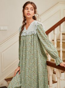 SHEIN Unity 網眼刺繡肩部蕾絲邊鐘形袖小碎花睡衣
