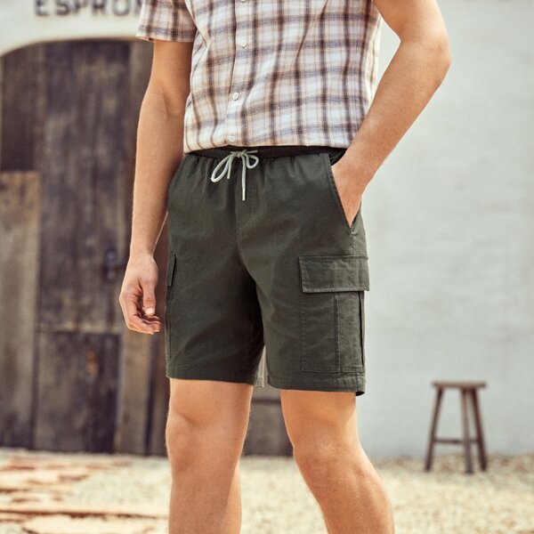 

Men Flap Pocket Solid Shorts, Grey