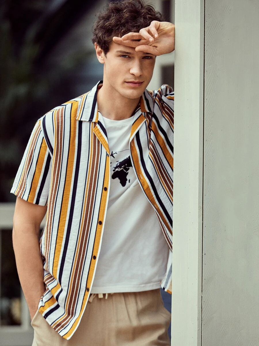 Manfinity Camisa de rayas con collar - Multicolor - Ver 1