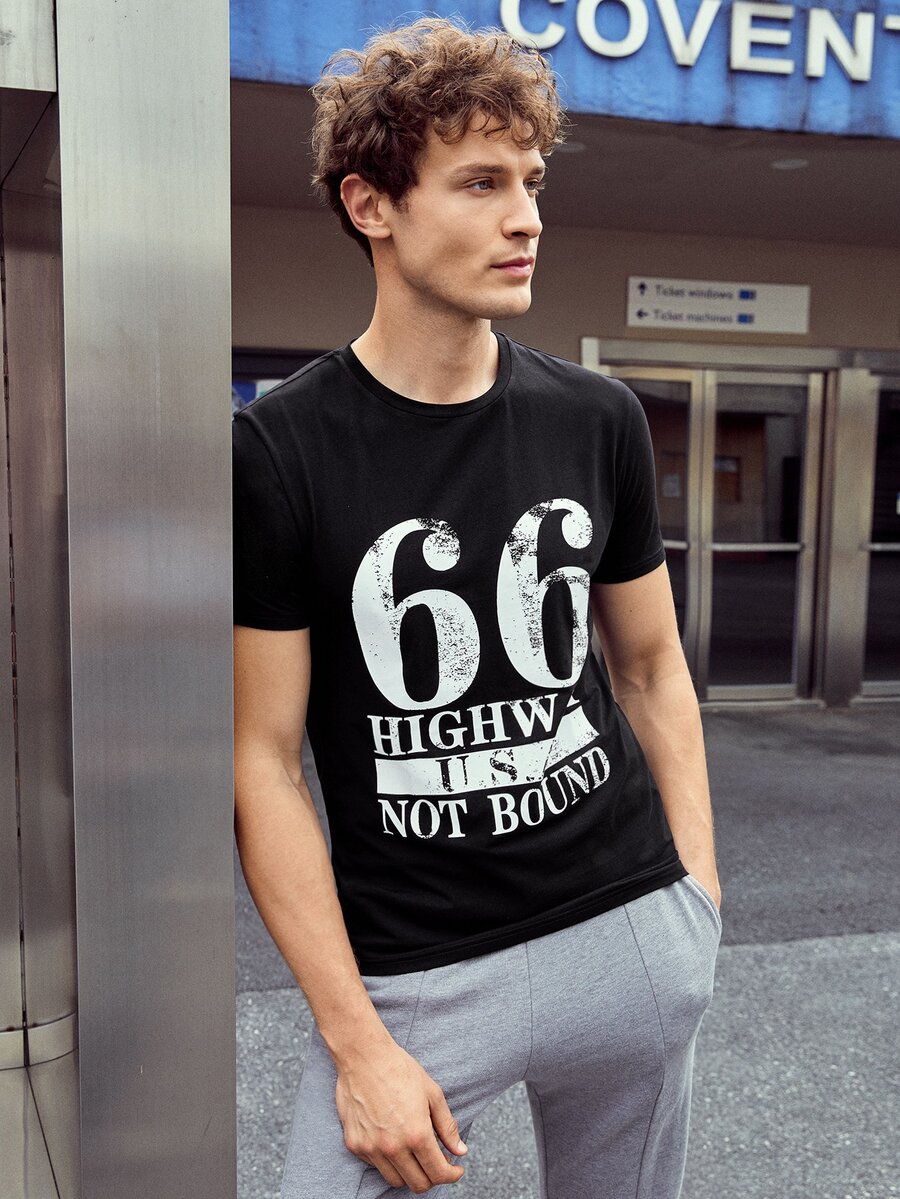 Manfinity Men Letter Graphic Tee - Black - View 1