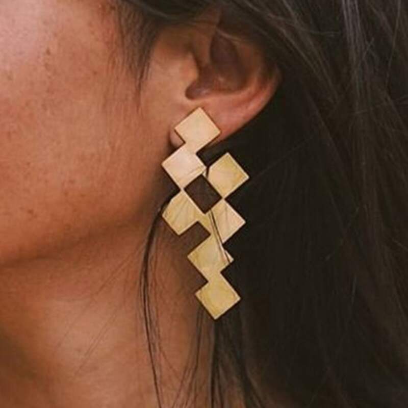 

1pair Geo Design Earrings, Gold