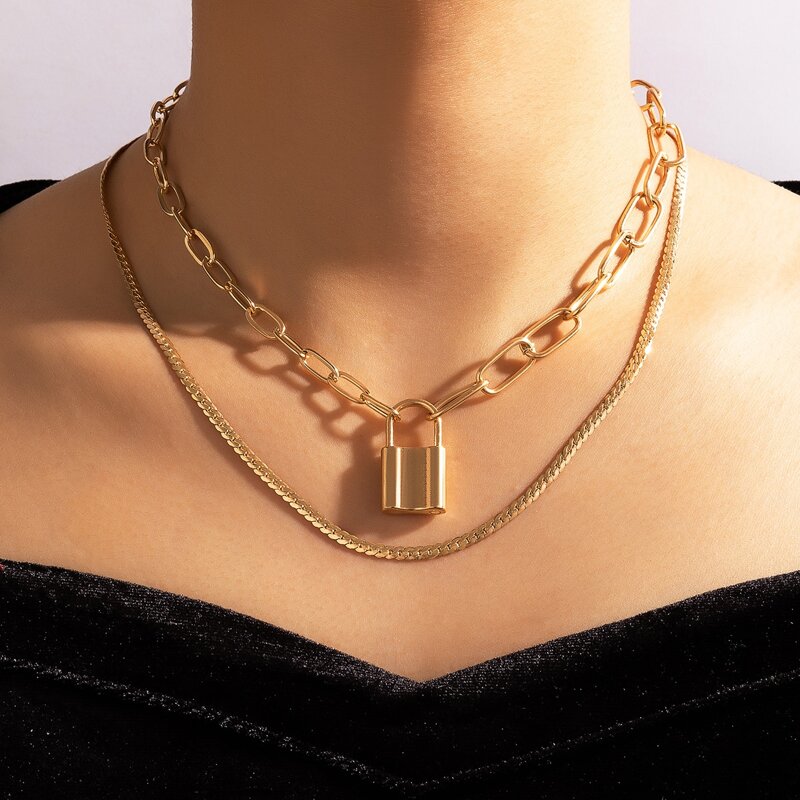 

1pc Lock Pendant Layered Necklace, Gold