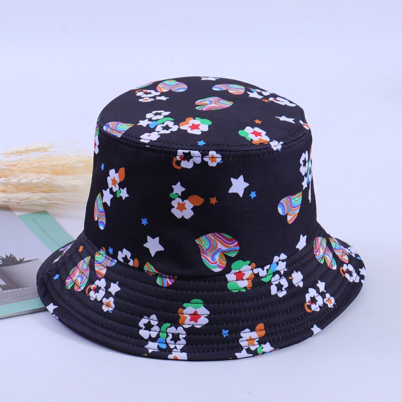

Star & Heart Print Bucket Hat, Multicolor