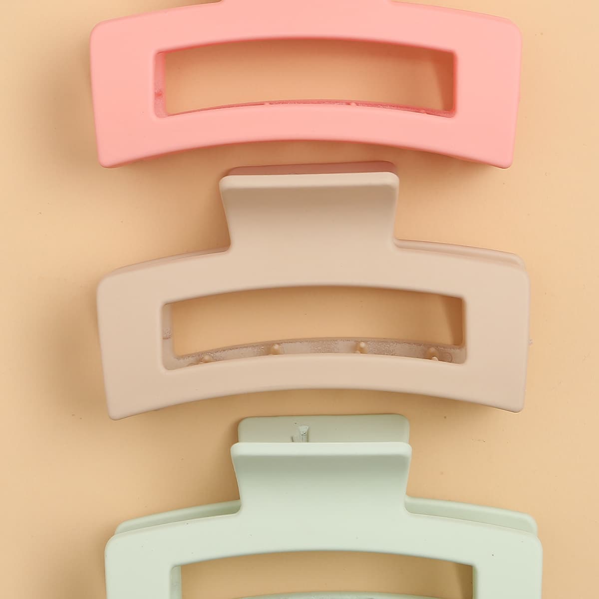 

3pcs Solid Hair Claw, Multicolor