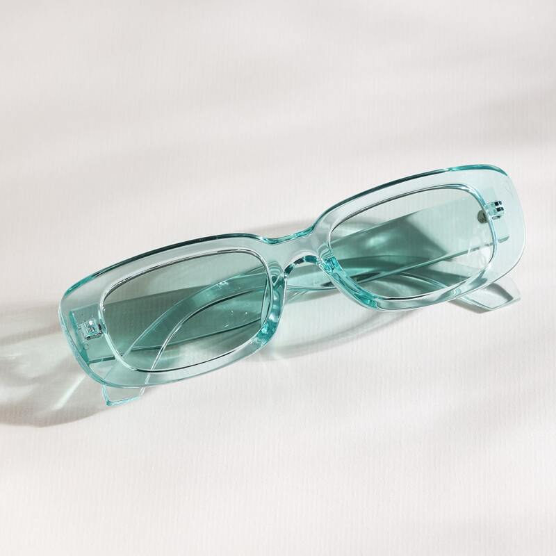 

Square Frame Tinted Lens Sunglasses